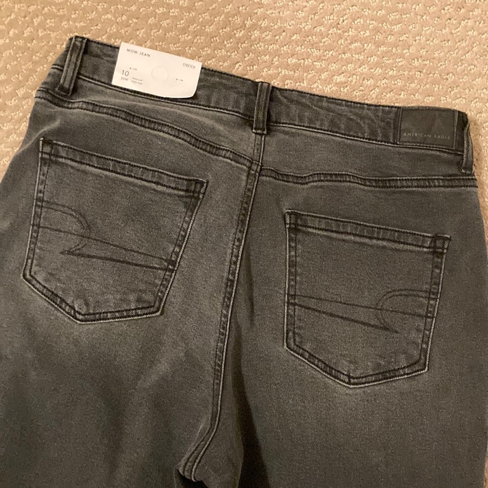 American Eagle mom jean NWT
